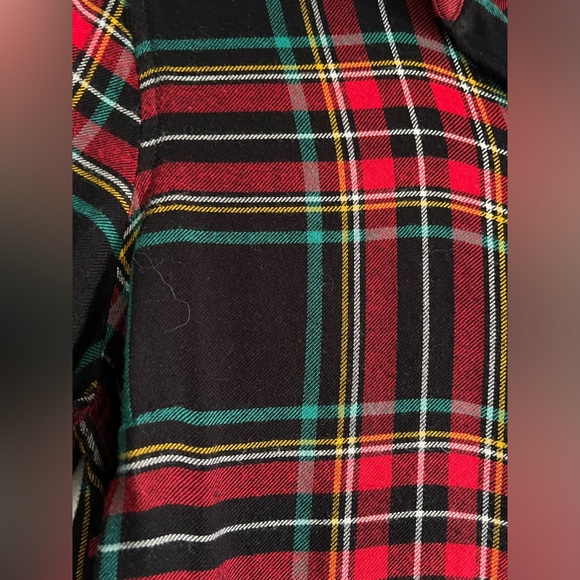 Old navy plaid button up shirt - Picture 3 of 6